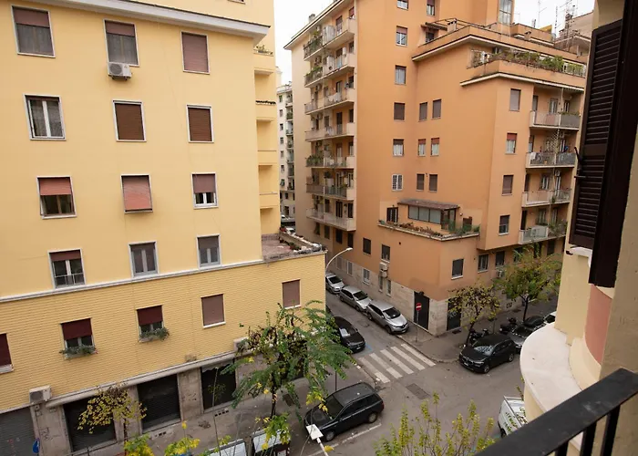 Domus Collazia - San Giovanni Apartment